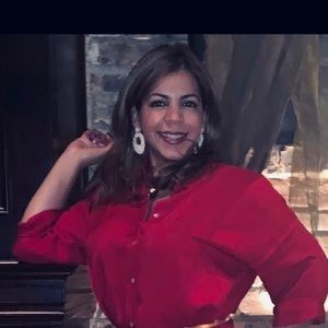 Meet your Posher, Claudia